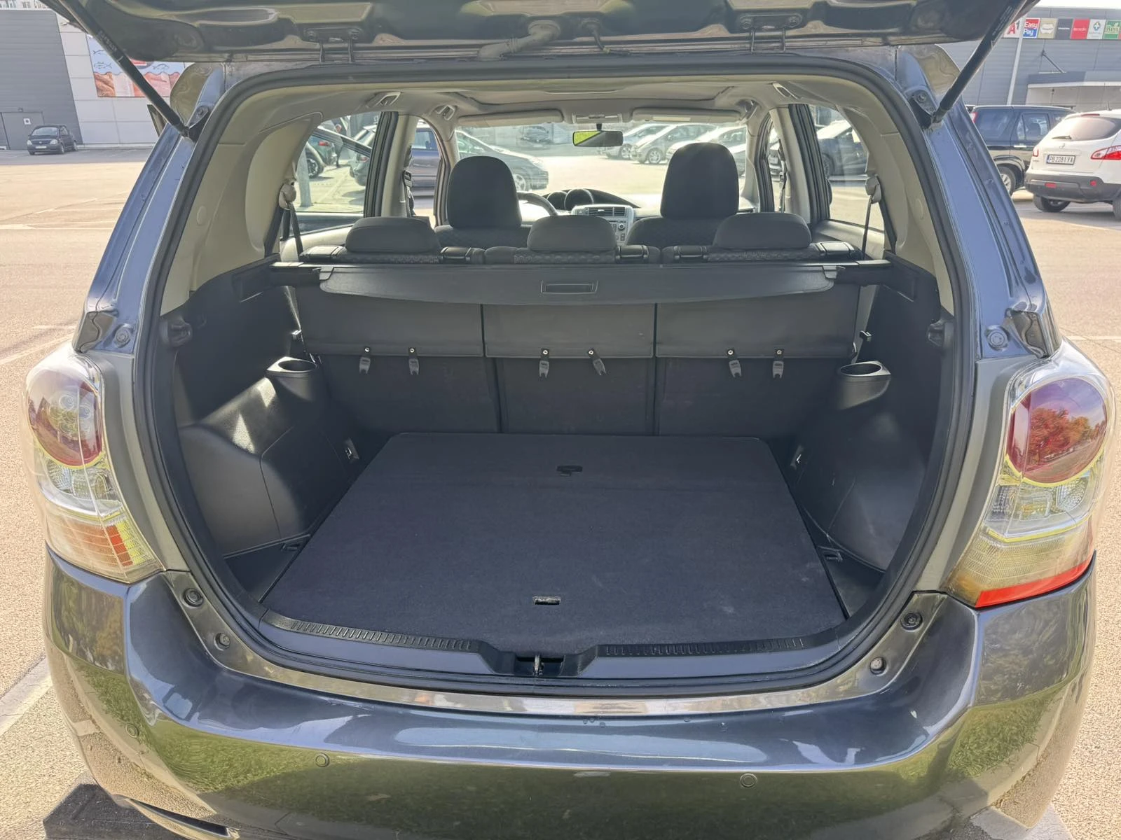 Toyota Verso, снимка 10 - Автомобили и джипове - 56456152