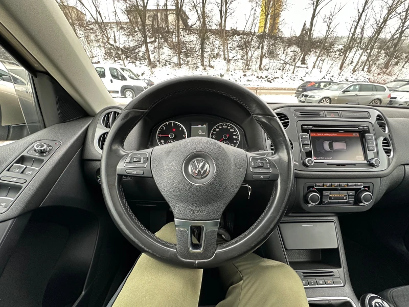 VW Tiguan 2.0TDI* PANORAMA* TOP, снимка 12 - Автомобили и джипове - 49316839