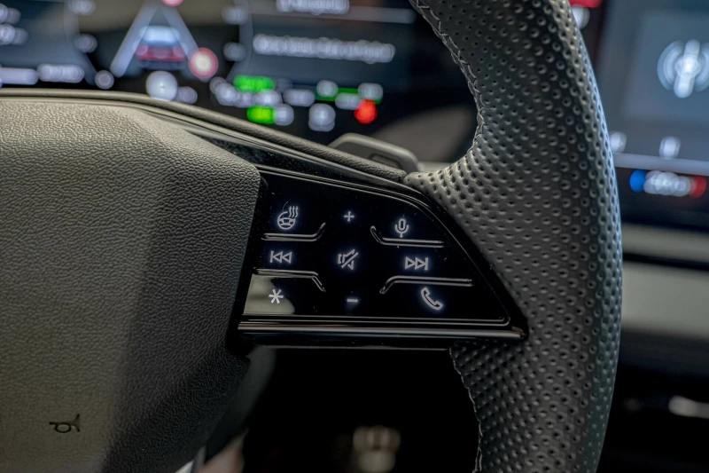 Audi Q6 100kWh/Quattro/Sline/Камера 360/Distronic/, снимка 14 - Автомобили и джипове - 51620754