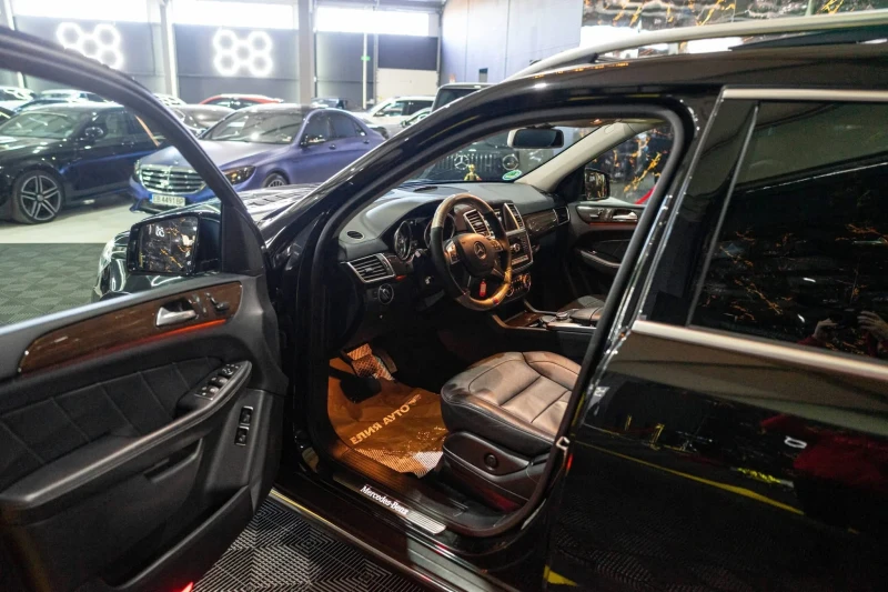Mercedes-Benz GL 350 7-МЕСТЕН ПАНО FULL AMG LINE ЛИЗИНГ 100%, снимка 9 - Автомобили и джипове - 52919658