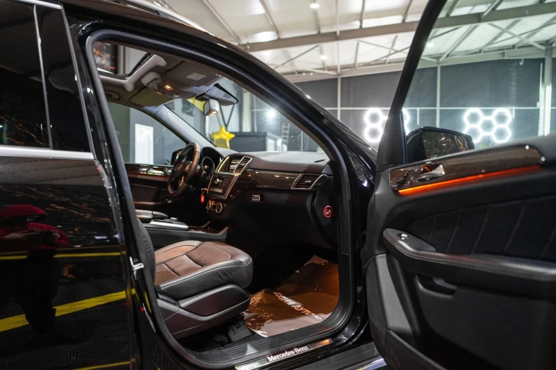 Mercedes-Benz GL 350 7-МЕСТЕН ПАНО FULL AMG LINE ЛИЗИНГ 100%, снимка 12 - Автомобили и джипове - 52919658