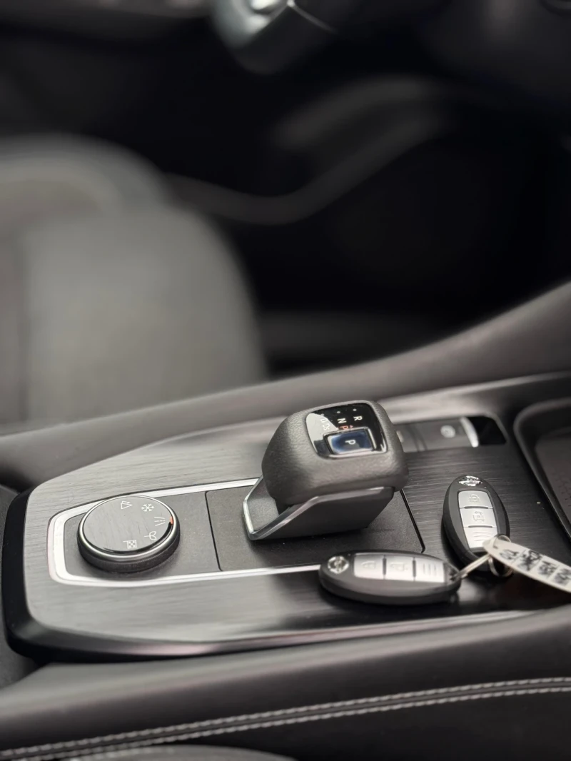 Nissan Qashqai 4x4* Digital* Tekna+ * Гаранция* Панорама* , снимка 15 - Автомобили и джипове - 53205439