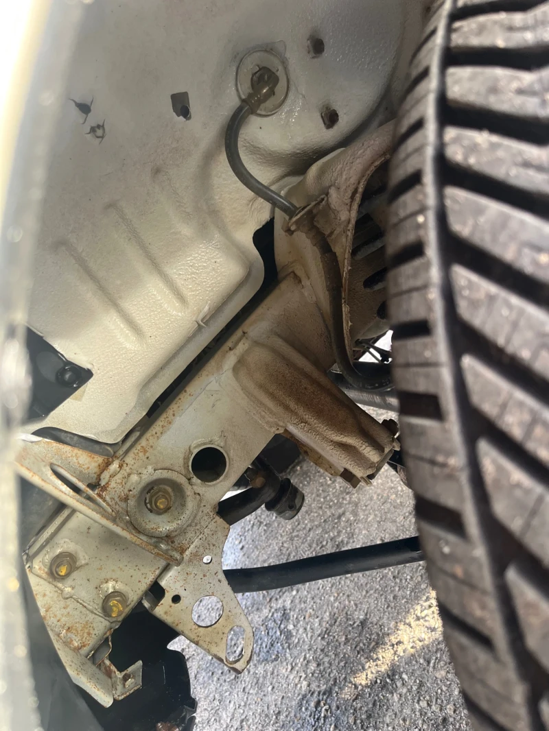 Suzuki Jimny 1.3, снимка 10 - Автомобили и джипове - 53263379