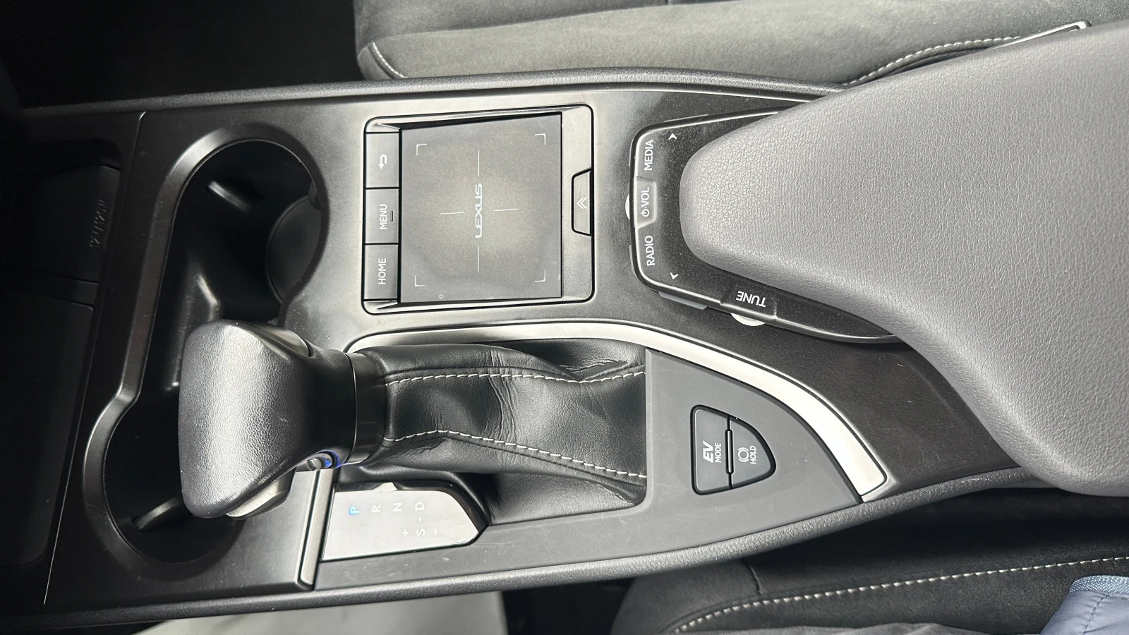 Lexus UX 250h 2.0 Hybrid,  | Mobile.bg   16