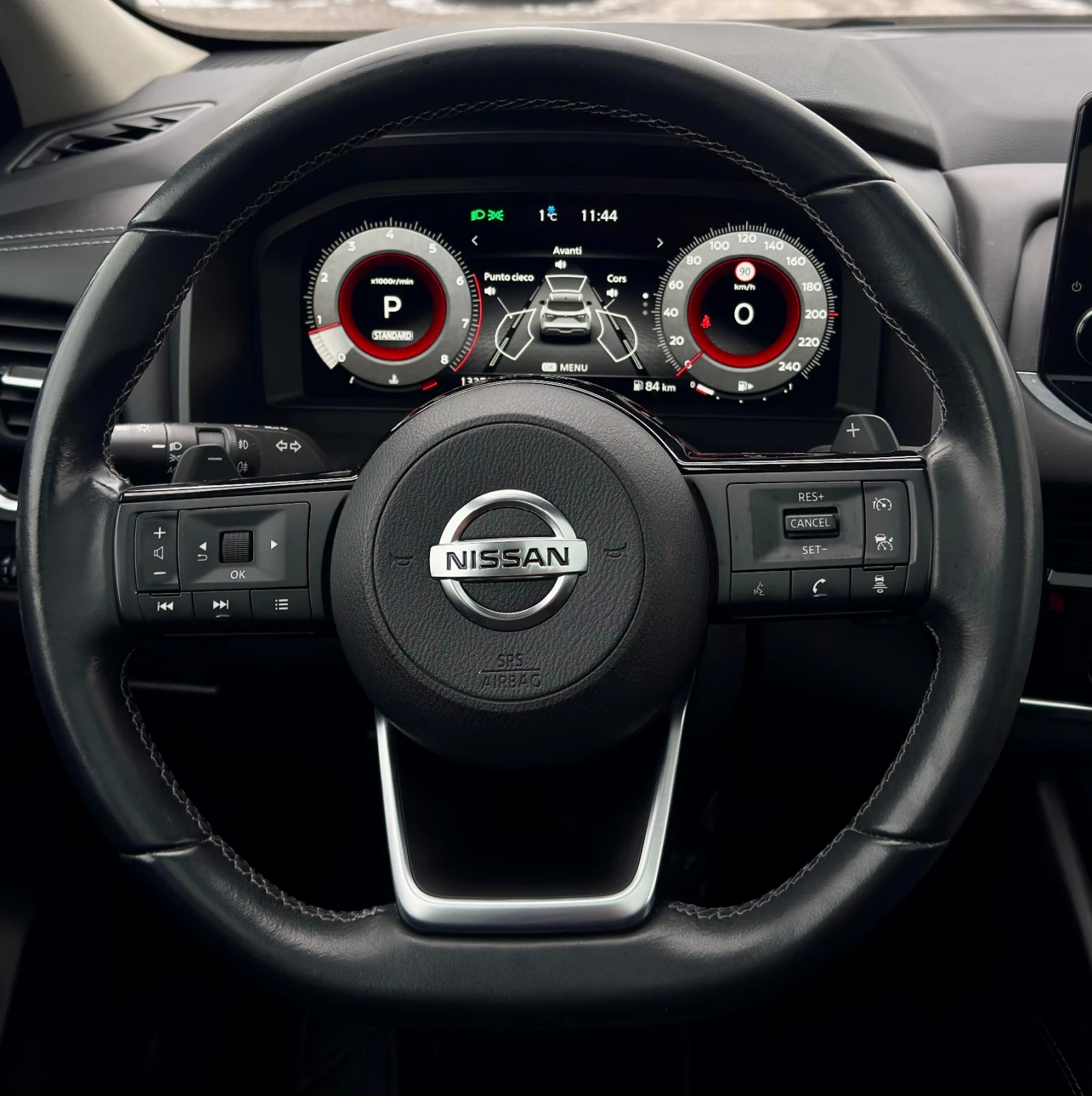 Nissan Qashqai 4x4* Digital* Tekna+ * Гаранция* Панорама*  - изображение 9