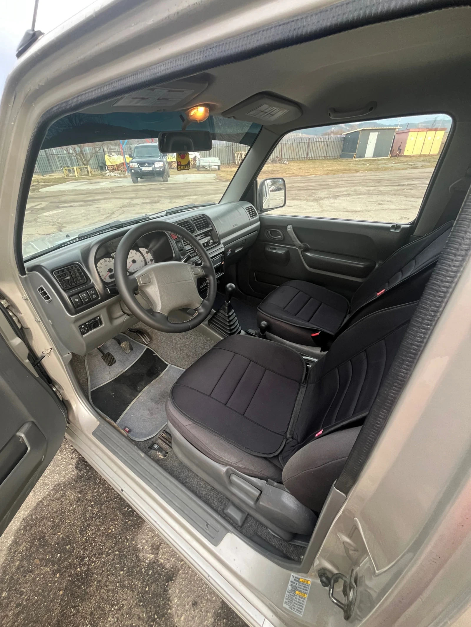 Suzuki Jimny 1.3 - изображение 8