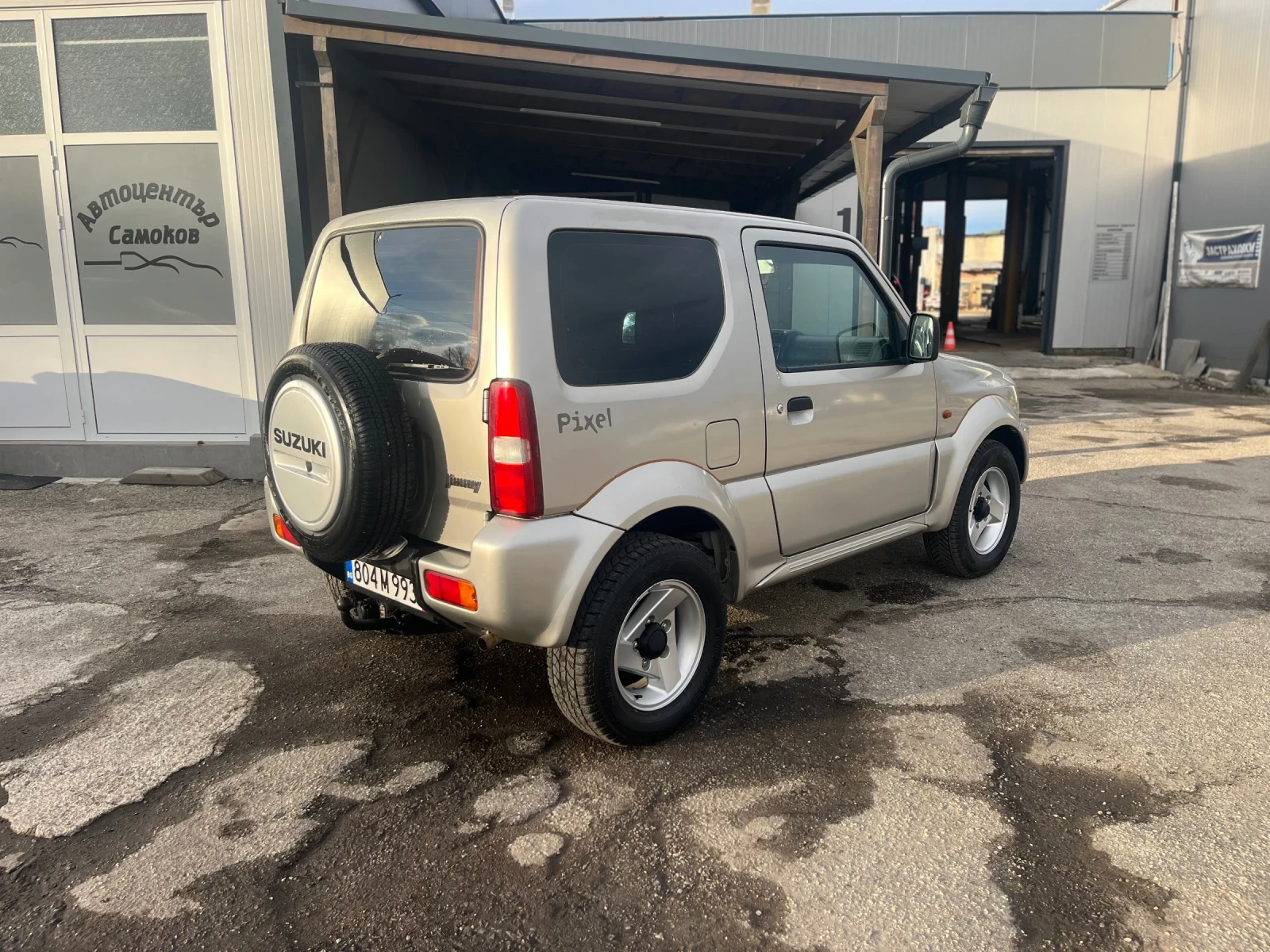 Suzuki Jimny 1.3 - изображение 3