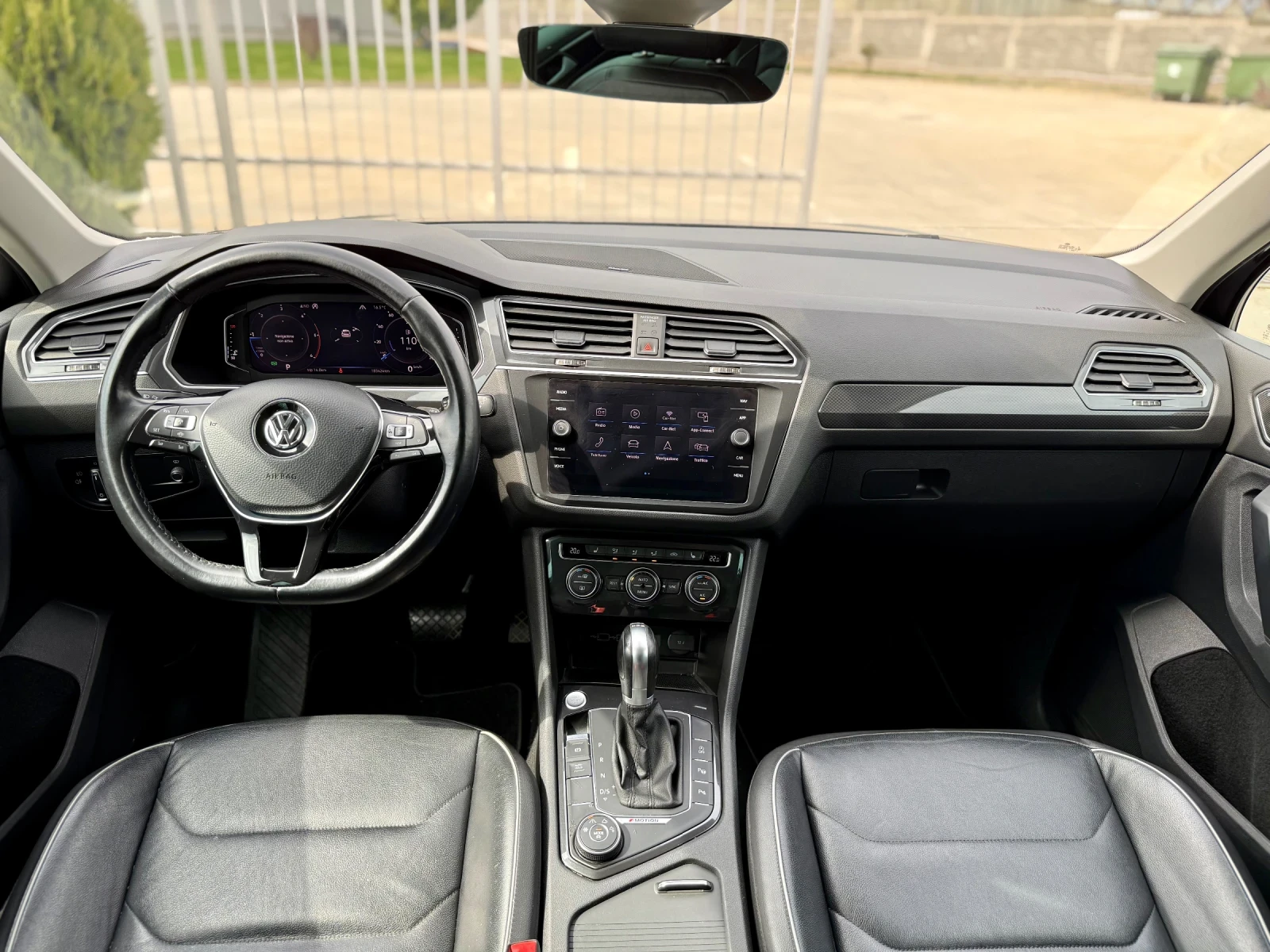 VW Tiguan R-LINE/ 2.0TDI/ 190HP/ 4Motion/ DSG/ Digital/ , снимка 10 - Автомобили и джипове - 53989653