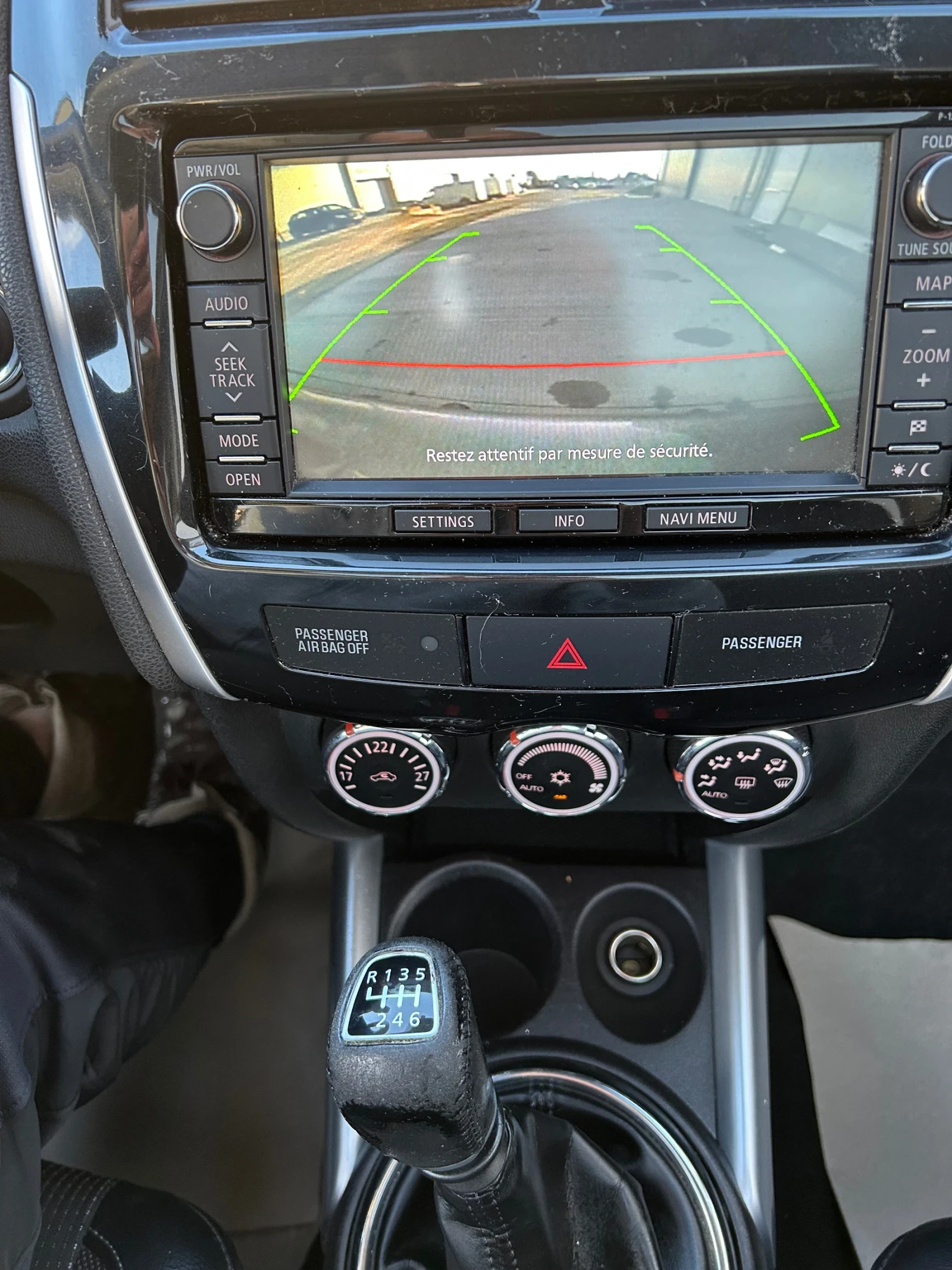 Peugeot 4008 1.6E-HDi/EURO 6/116K.C./4x4/ПАНОРАМА, снимка 14 - Автомобили и джипове - 54160079