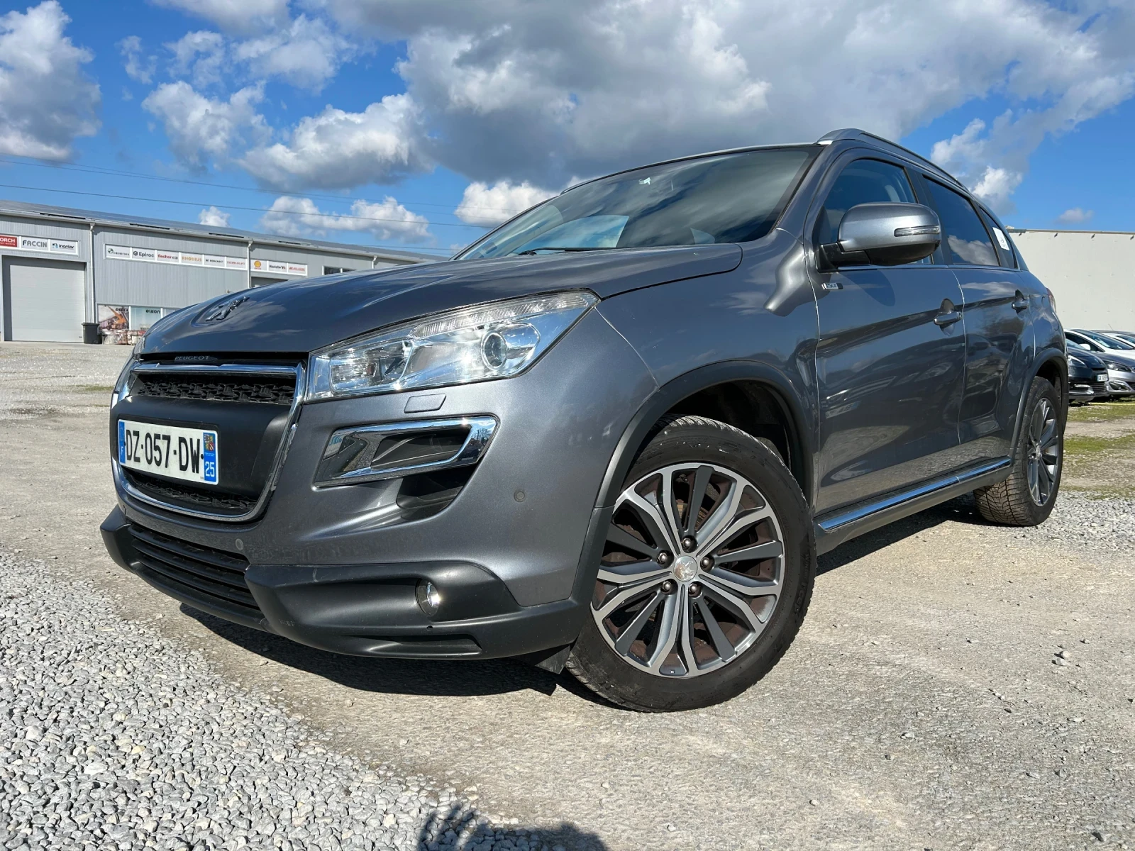 Peugeot 4008 1.6E-HDi/EURO 6/116K.C./4x4/ПАНОРАМА, снимка 2 - Автомобили и джипове - 54160079