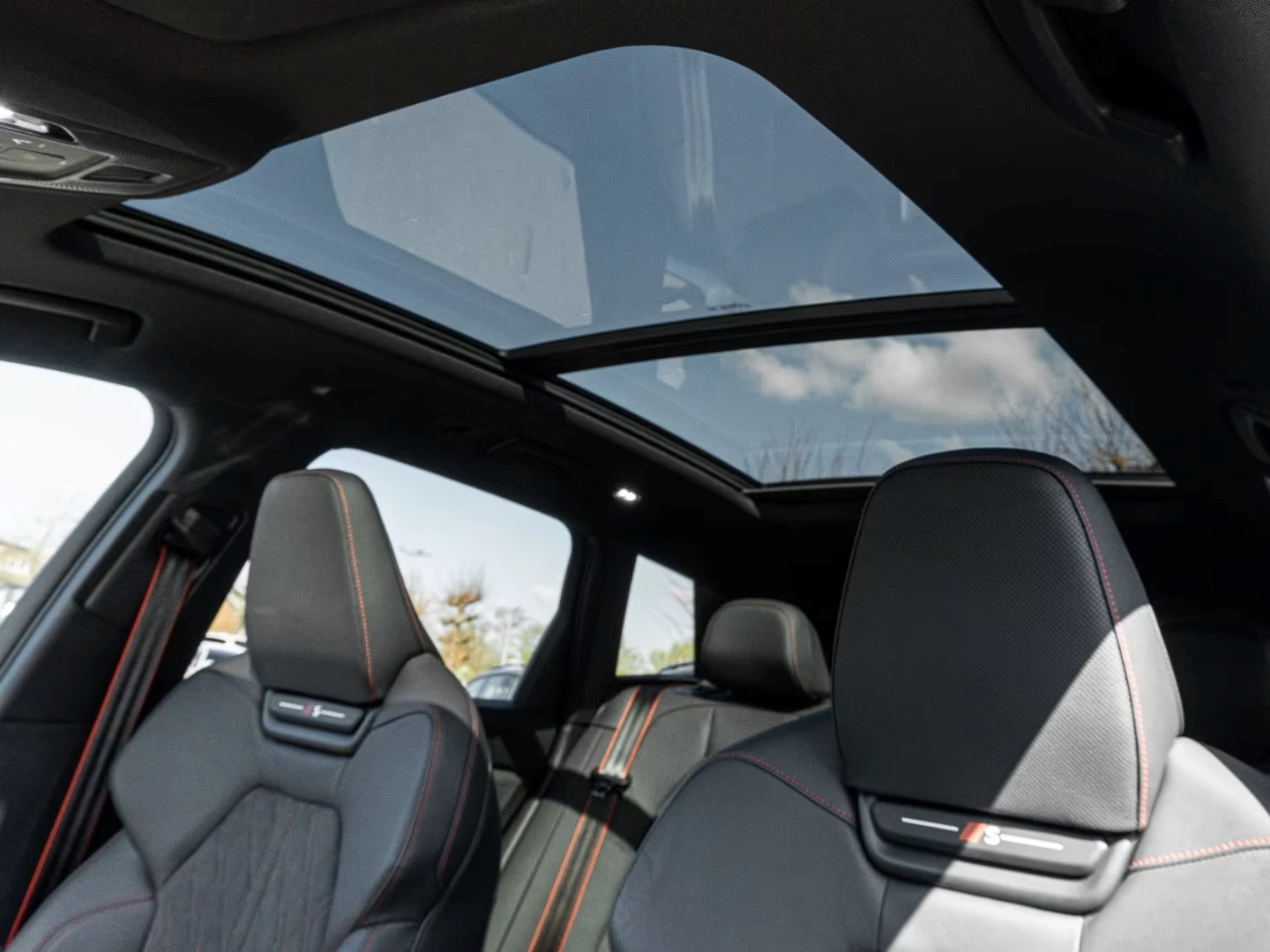 Audi Q6 E-TRON* PERFORMANCE* PANO* 360* B&O* , снимка 11 - Автомобили и джипове - 54229183