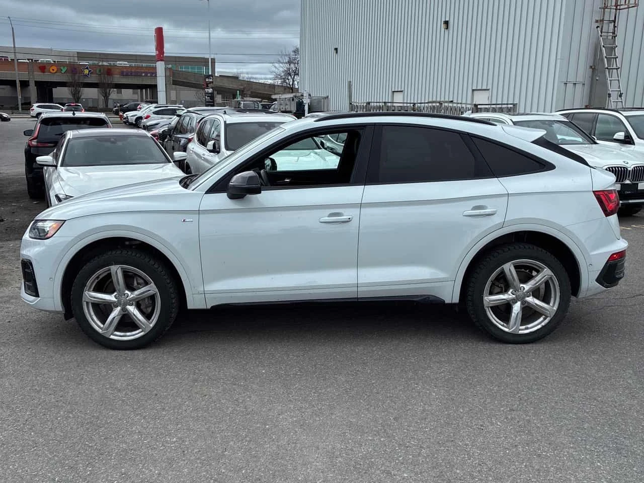 Audi Q5 Progressiv S LINE/ПАНОРАМА/ДИСТРОНИК/360, снимка 3 - Автомобили и джипове - 54373046