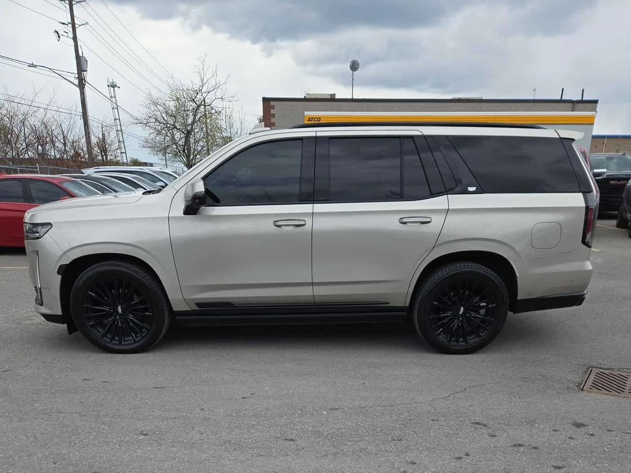 Cadillac Escalade * Premium Luxury Platinum * NIGHT VISION* ОБУДХВАН, снимка 2 - Автомобили и джипове - 54478033