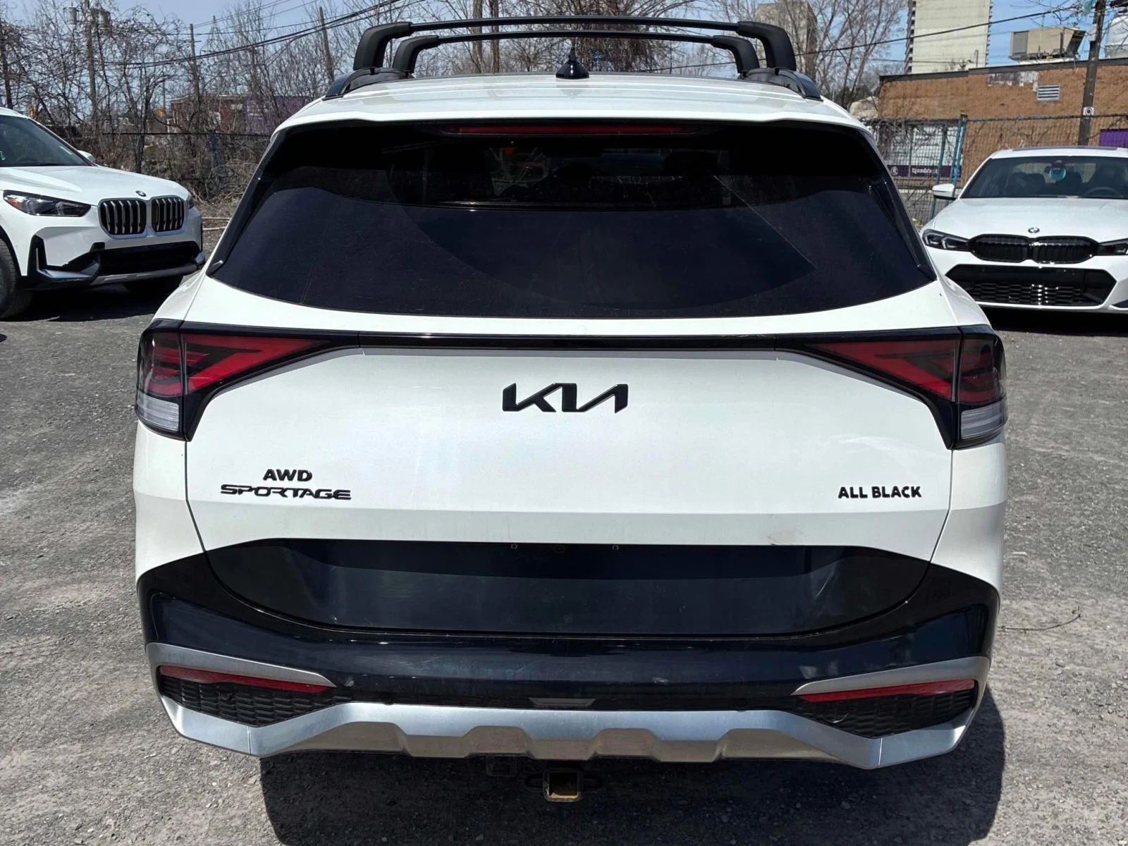 Kia Sportage Hybrid* AWD* Red Interior, снимка 4 - Автомобили и джипове - 54660957