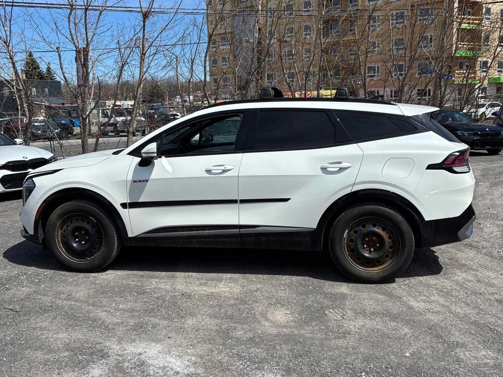 Kia Sportage Hybrid* AWD* Red Interior, снимка 3 - Автомобили и джипове - 54660957