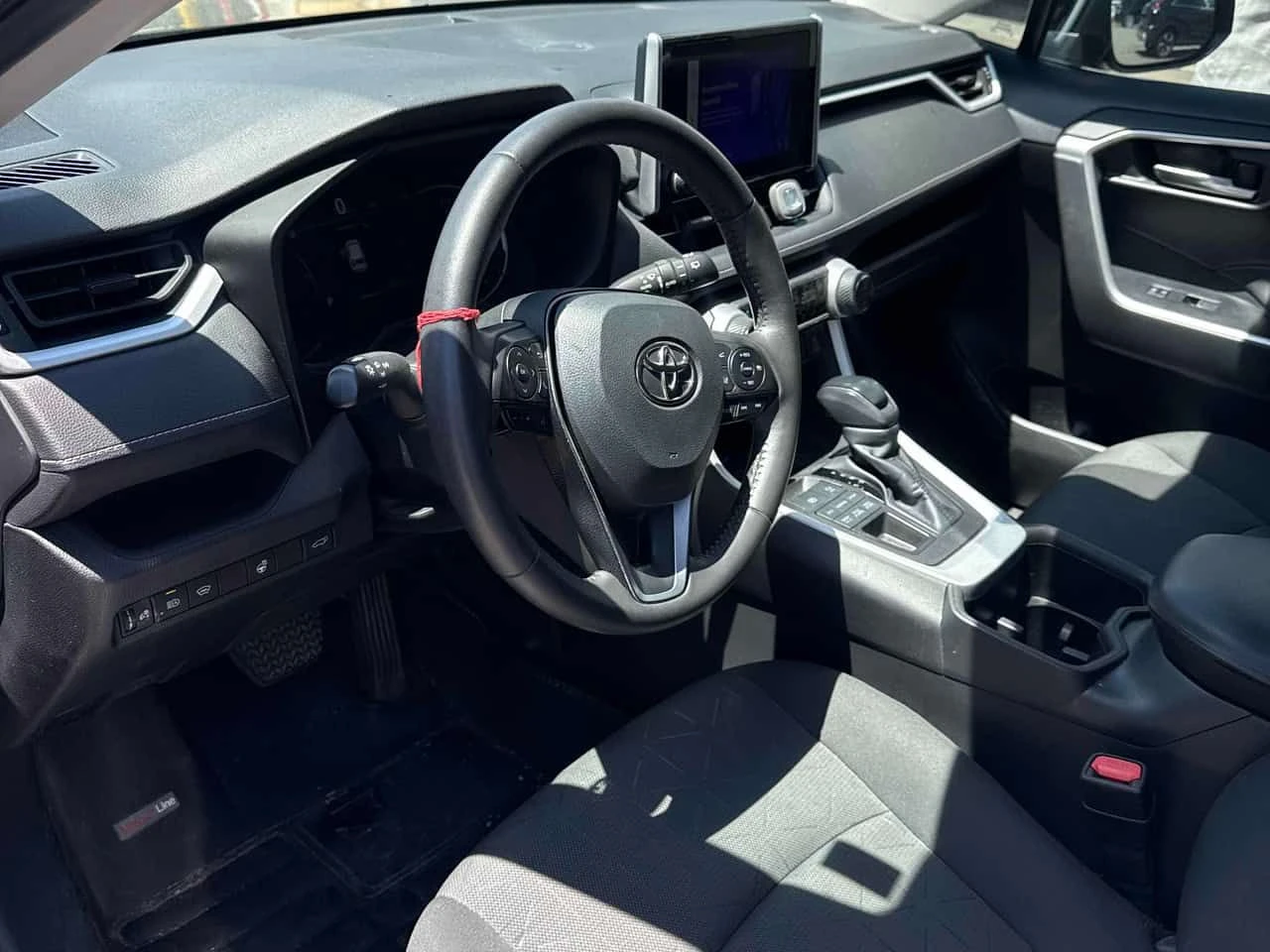 Toyota Rav4 * XLE * АВТОКРЕДИТ * ОТ ПРЕДСТАВИТЕЛСТО, снимка 7 - Автомобили и джипове - 54831271