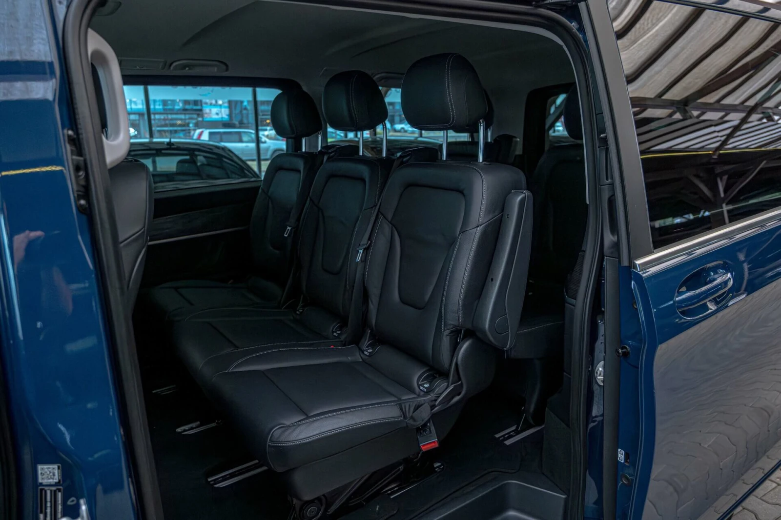 Mercedes-Benz EQV 300/LONG/Avantgarde Line/PDC/Thermotronic/100kWh, снимка 8 - Автомобили и джипове - 54896611