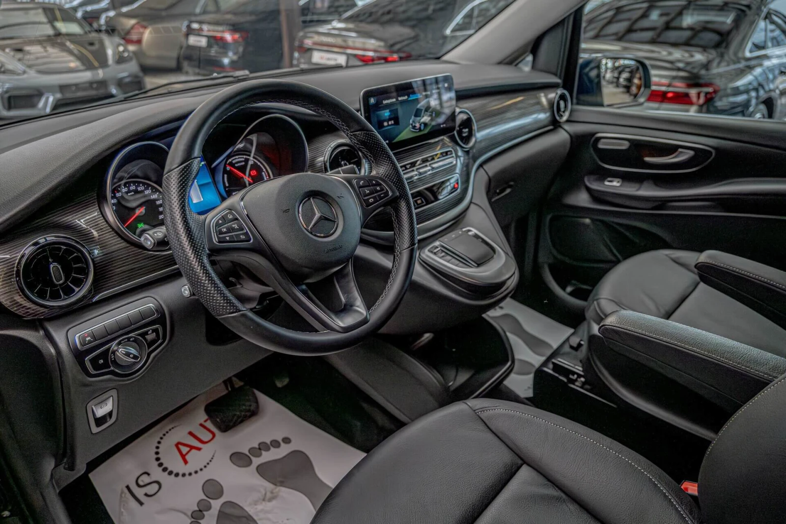 Mercedes-Benz EQV 300/LONG/Avantgarde Line/PDC/Thermotronic/100kWh, снимка 6 - Автомобили и джипове - 54896611