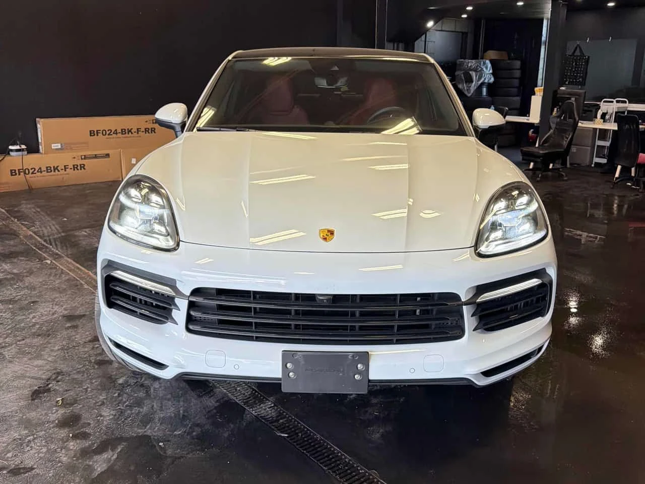 Porsche Cayenne * E Hybrid * CARFAX * ЦЕНА ДО БГ, снимка 5 - Автомобили и джипове - 55187685