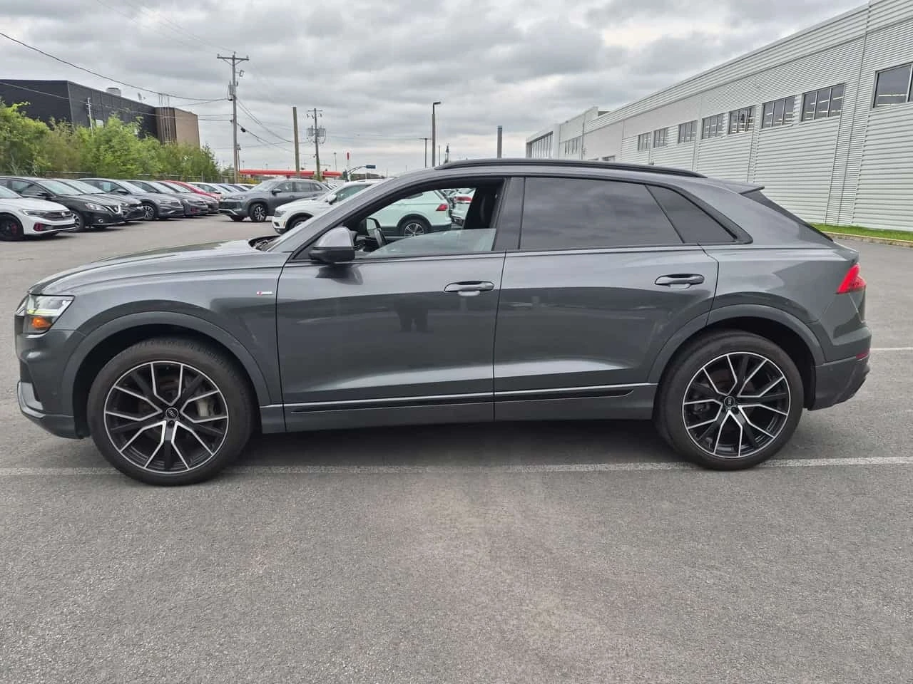 Audi Q8 * CARFAX * ��������� * 360 * ����������������  *  | Mobile.bg � ����������� 2