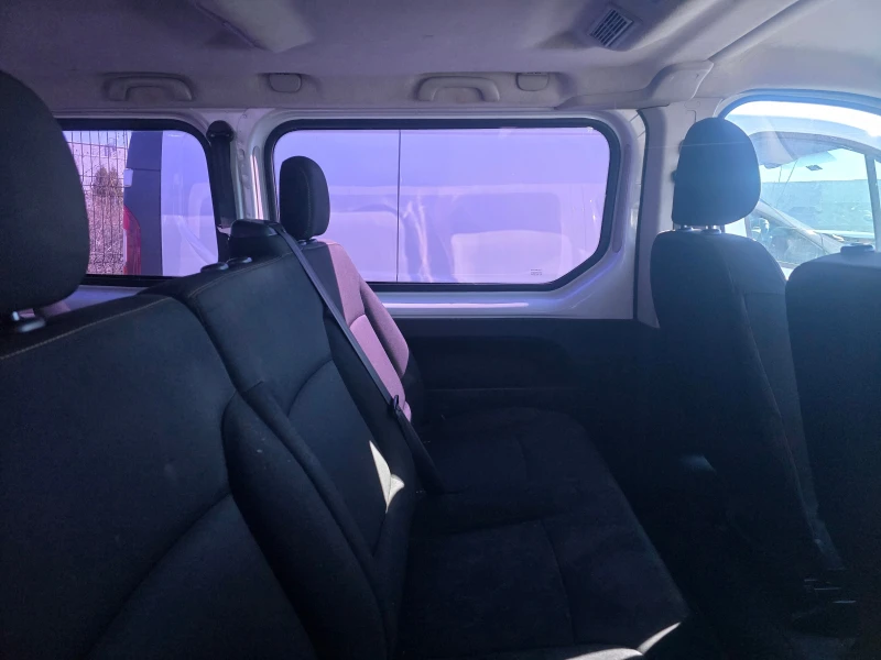 Renault Trafic 1.6 dCi, снимка 4 - Бусове и автобуси - 49196072