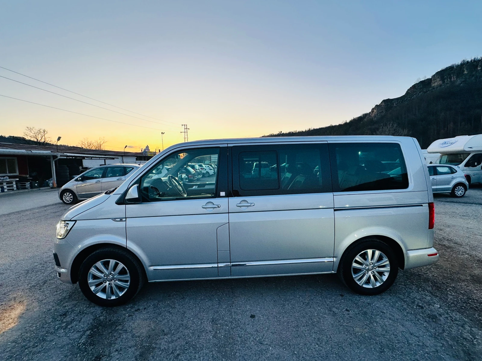 VW Multivan 2.0 TDI HIGHLINE  УНИКАТ - изображение 7