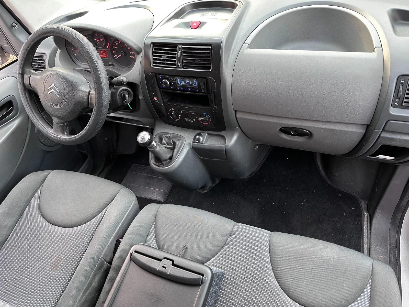 Citroen Jumpy 2.0 HDI, снимка 4 - Бусове и автобуси - 55182758