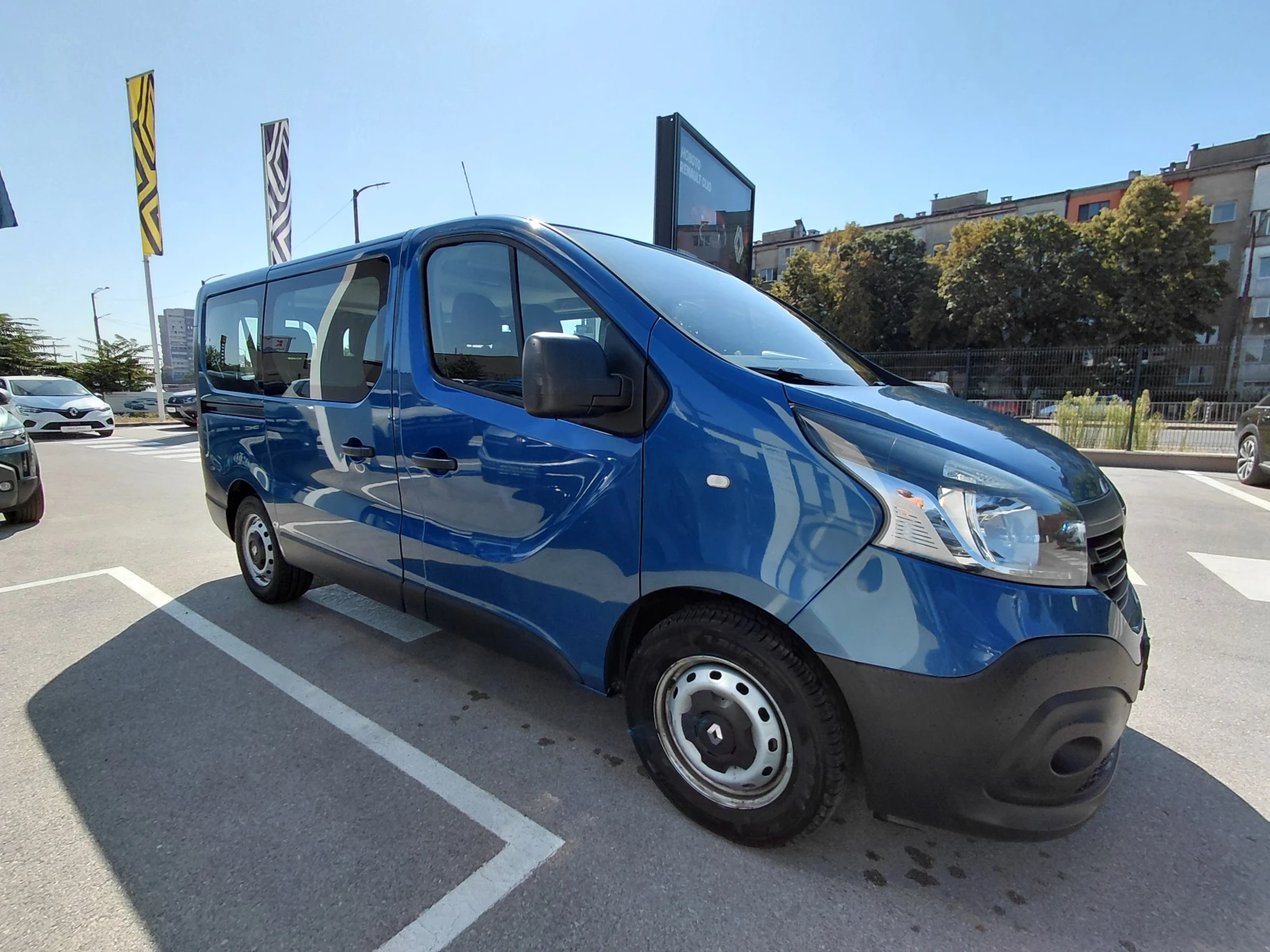 Renault Trafic 1.6 dCi/120к.с/Life L1H1 8+ 1 места, снимка 3 - Бусове и автобуси - 55638644