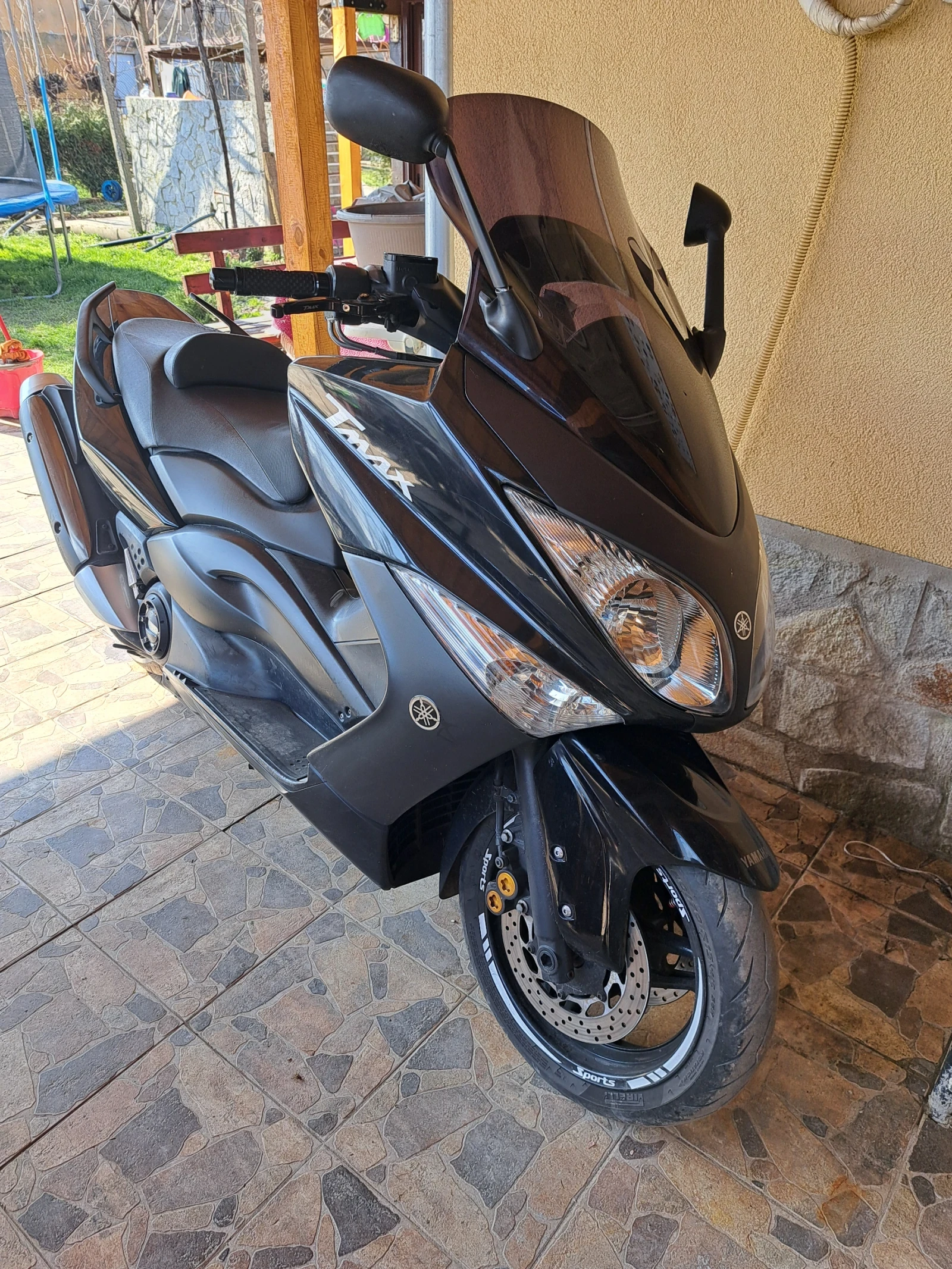 Yamaha T-max