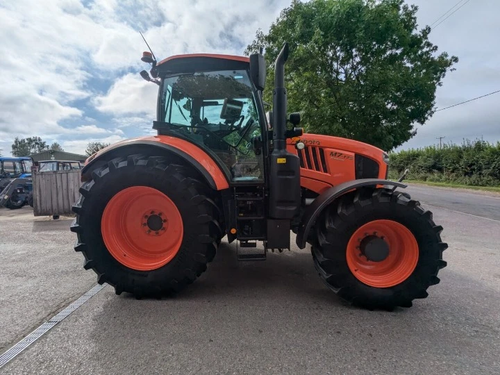 Трактор Kubota M7-173 PREMIUM, снимка 4 - Селскостопанска техника - 46884202