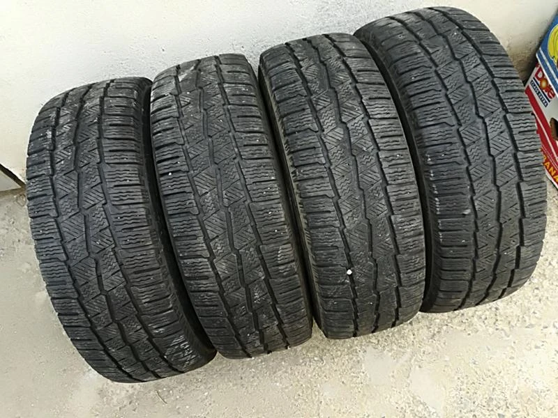 Гуми Зимни 215/65R16, снимка 2 - Гуми и джанти - 22854229