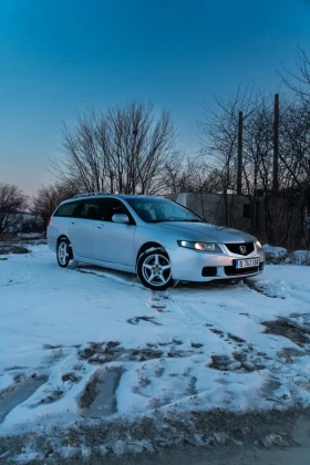 Honda Accord 2.0 Автоматик, снимка 2