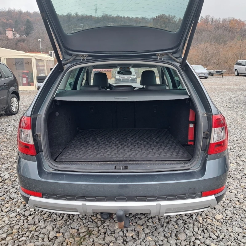 Skoda Octavia Scout 2.0TDi DSG 184 к.с., снимка 9 - Автомобили и джипове - 47710148