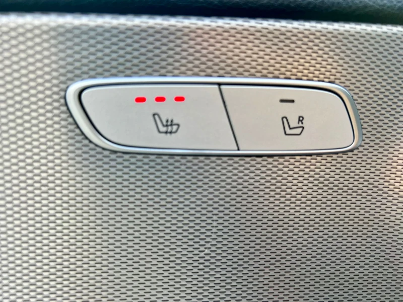 Mercedes-Benz E 220 AMG/4MATIC/DIGITAL/ПОДГ/BURMES/HEAD UP/AMBIENT/LIZ, снимка 14 - Автомобили и джипове - 51498263