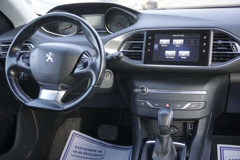 Peugeot 308 1.2/Автоматик/Навигация, снимка 12 - Автомобили и джипове - 52925971