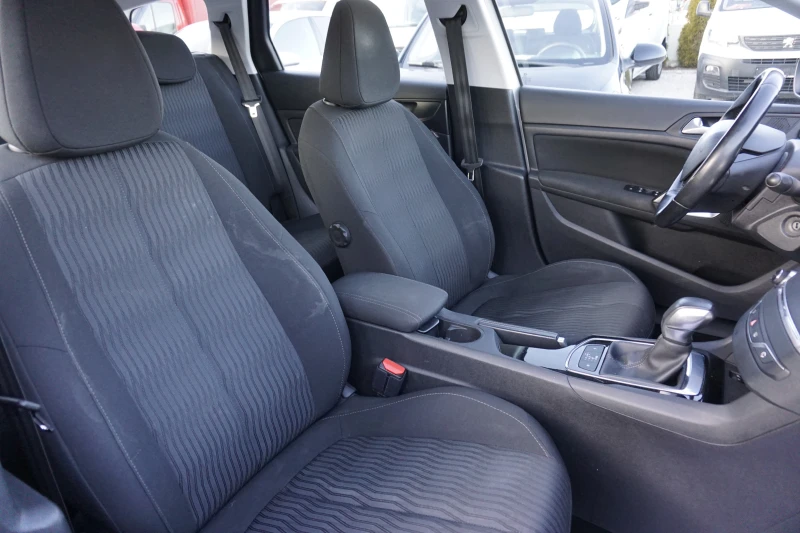 Peugeot 308 1.2/Автоматик/Навигация, снимка 10 - Автомобили и джипове - 52925971