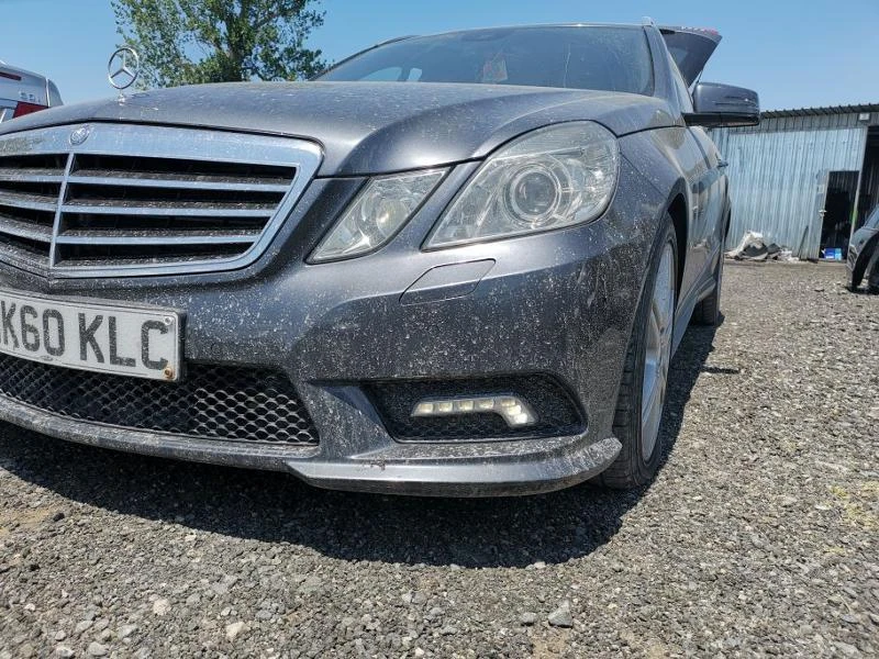 Mercedes-Benz E 350 7 г троник биксенон, снимка 5 - Автомобили и джипове - 25848114