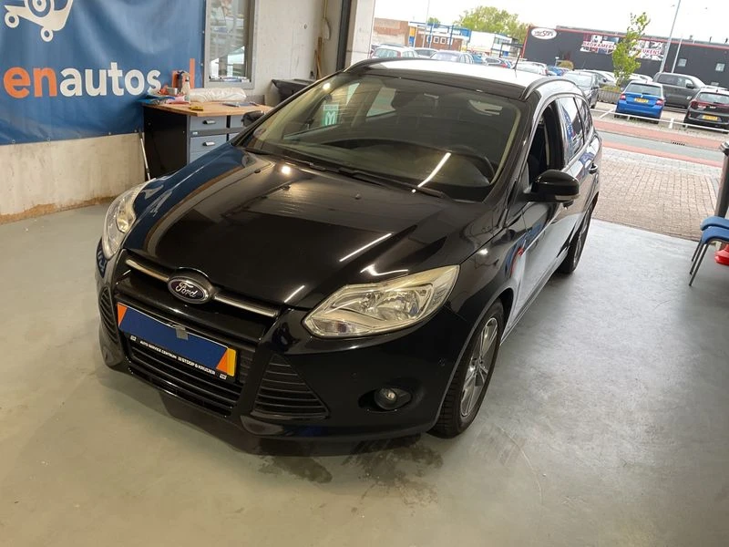 Ford Focus Focus 1.0 EcoBoost SYNC Edition, снимка 1 - Автомобили и джипове - 55383111
