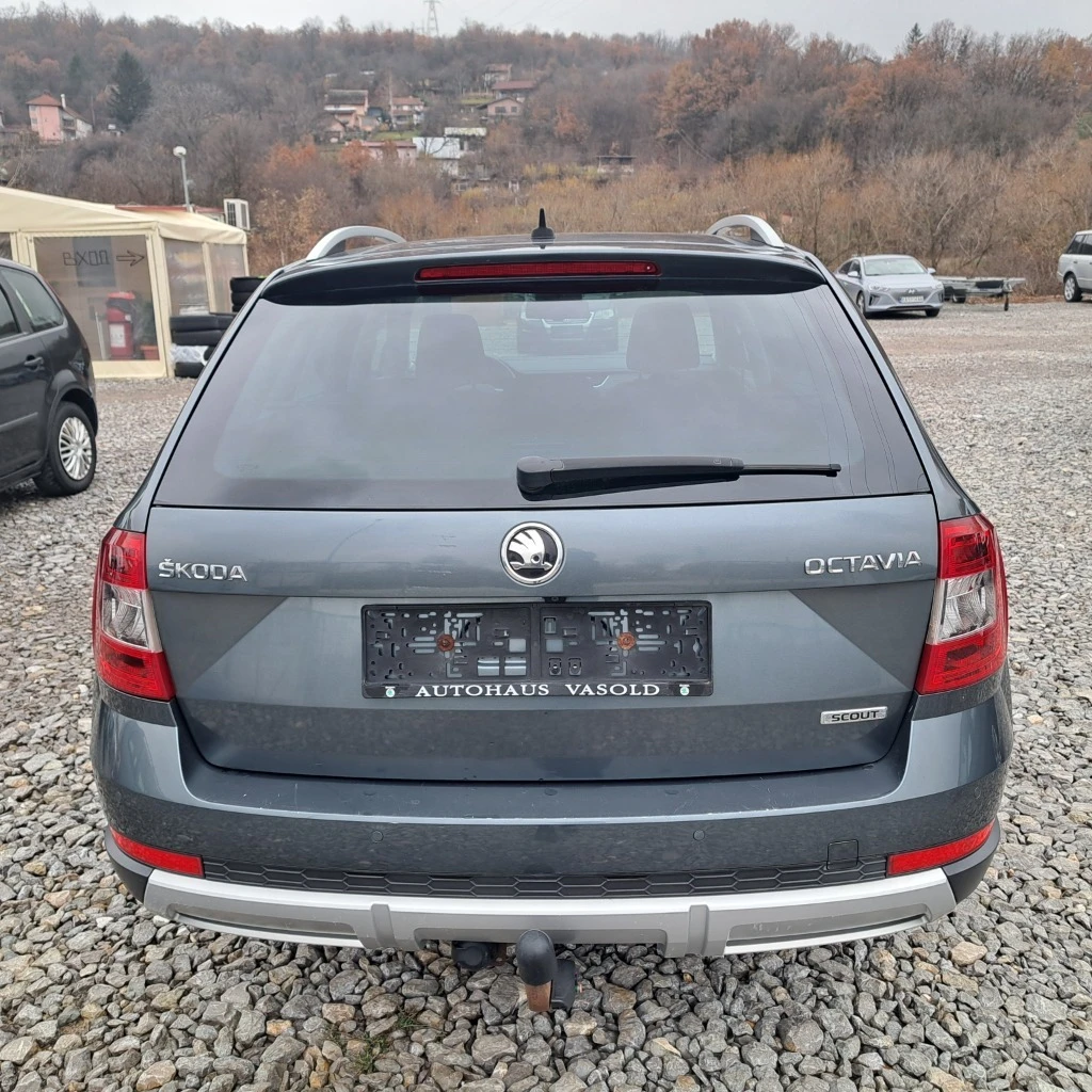 Skoda Octavia Scout 2.0TDi DSG 184 к.с. - изображение 8