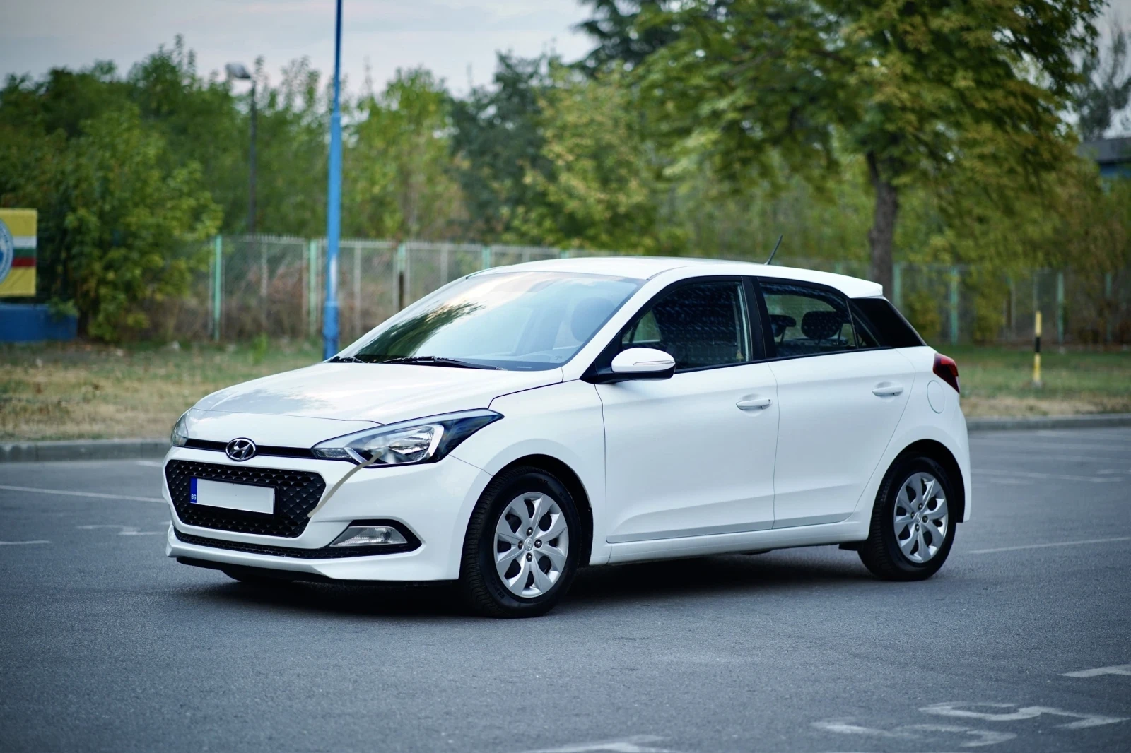 Hyundai I20 1.2i 84кс Facelift ПЕРФЕКТЕН - изображение 3