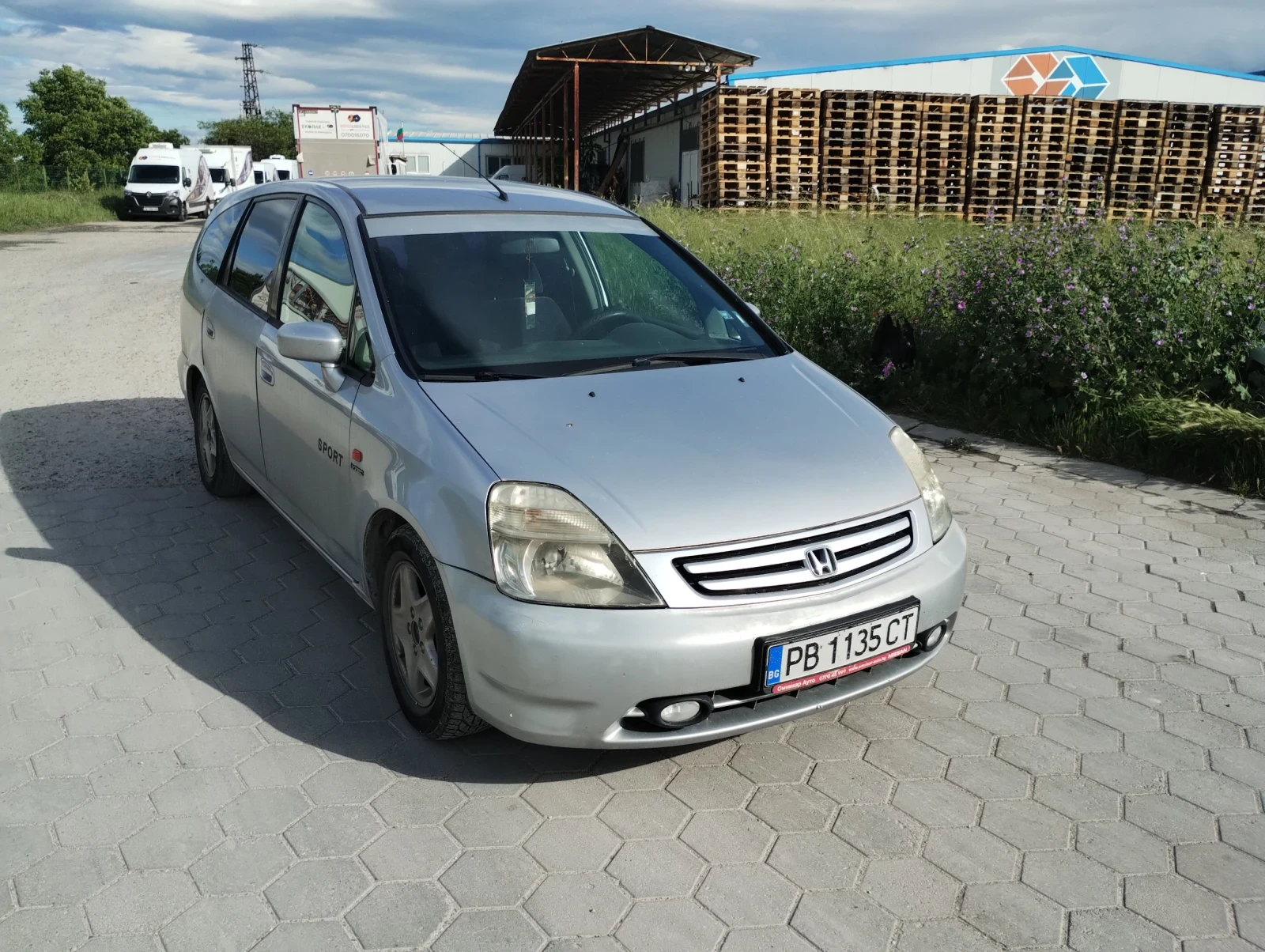 Honda Stream  - изображение 2