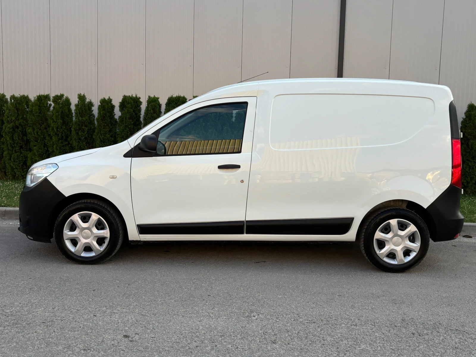 Dacia Dokker 1.5 DCI/2017.г/ИТАЛИЯ/75 КОНЯ/СЕРВИЗНА ИСТОРИЯ  - изображение 8