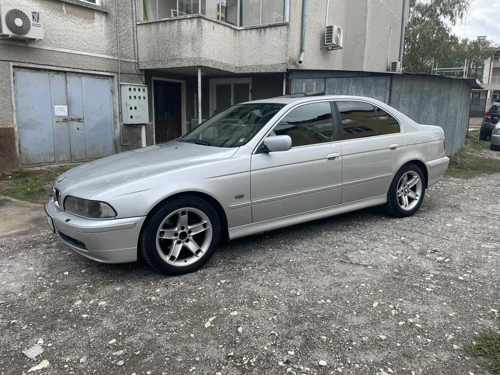 BMW 525 dA - изображение 4
