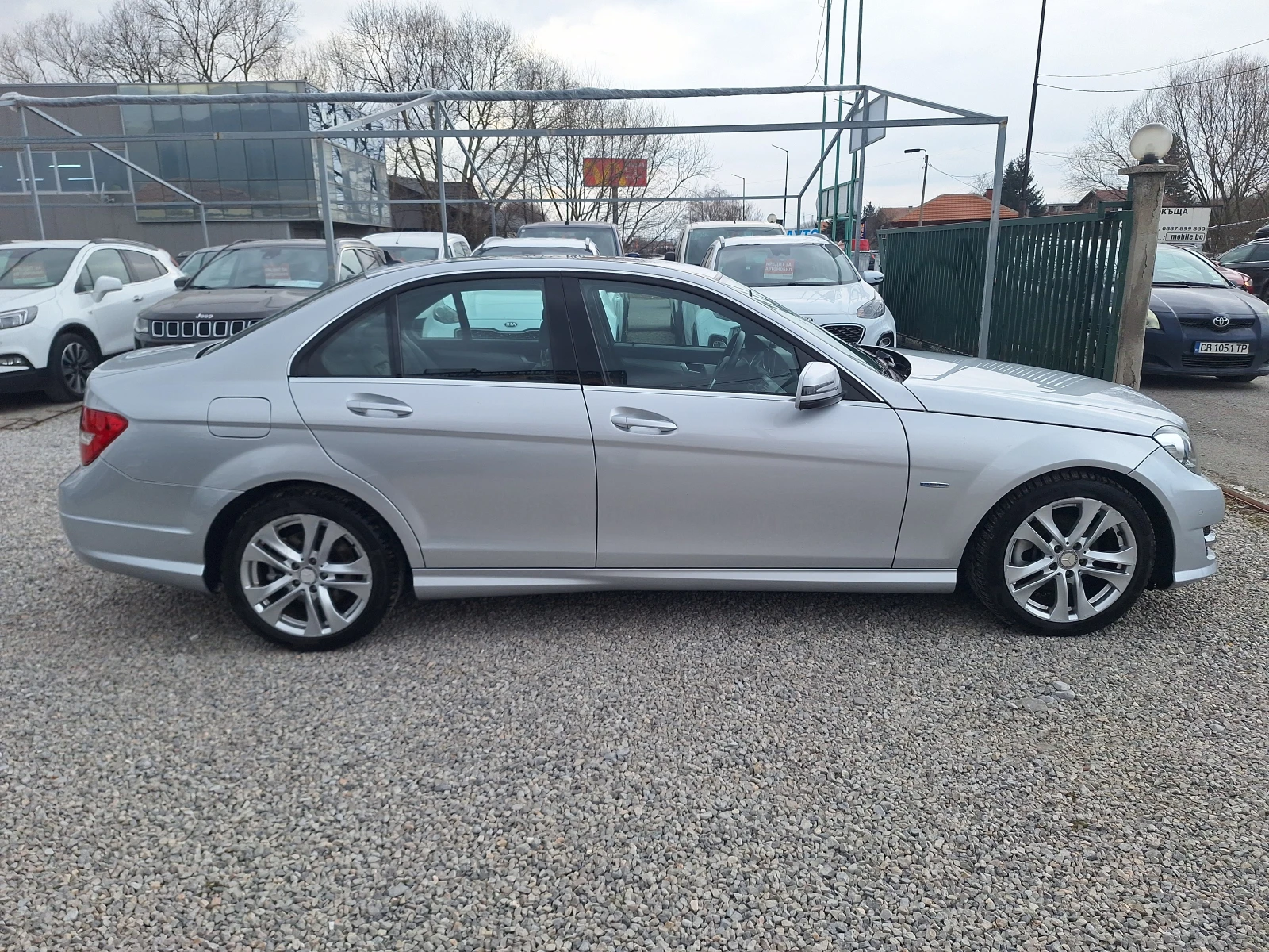 Mercedes-Benz C 220 2.2 cdi 170 ks Avantgarde Koja Navi Full!, снимка 2 - Автомобили и джипове - 53916479