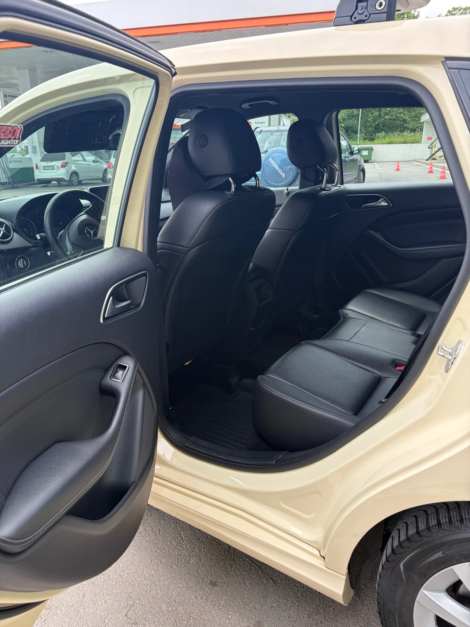 Mercedes-Benz B 180 Такси, снимка 4 - Автомобили и джипове - 54703955