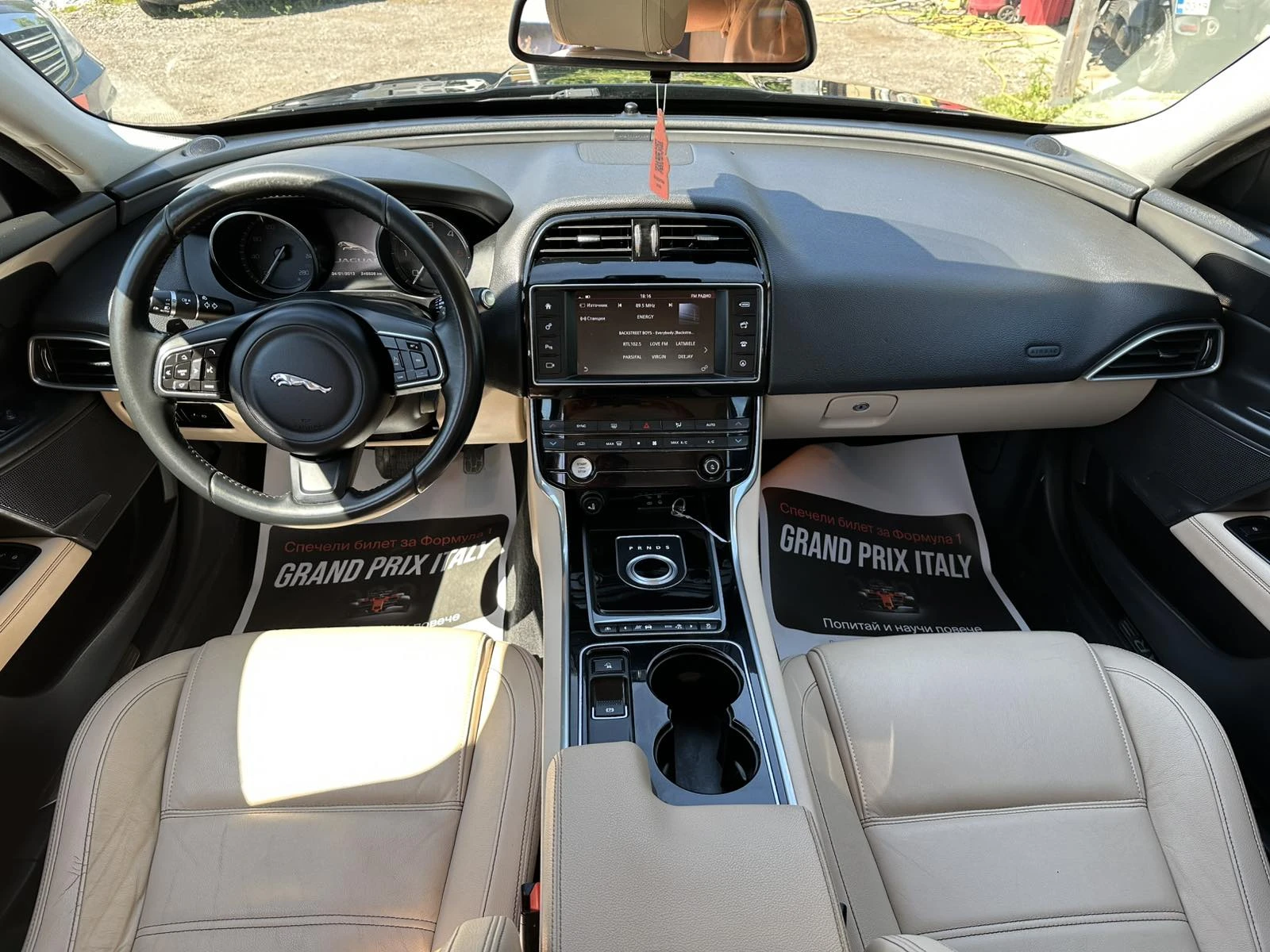 Jaguar XE 2.0D Aвтоматик, снимка 12 - Автомобили и джипове - 55049629