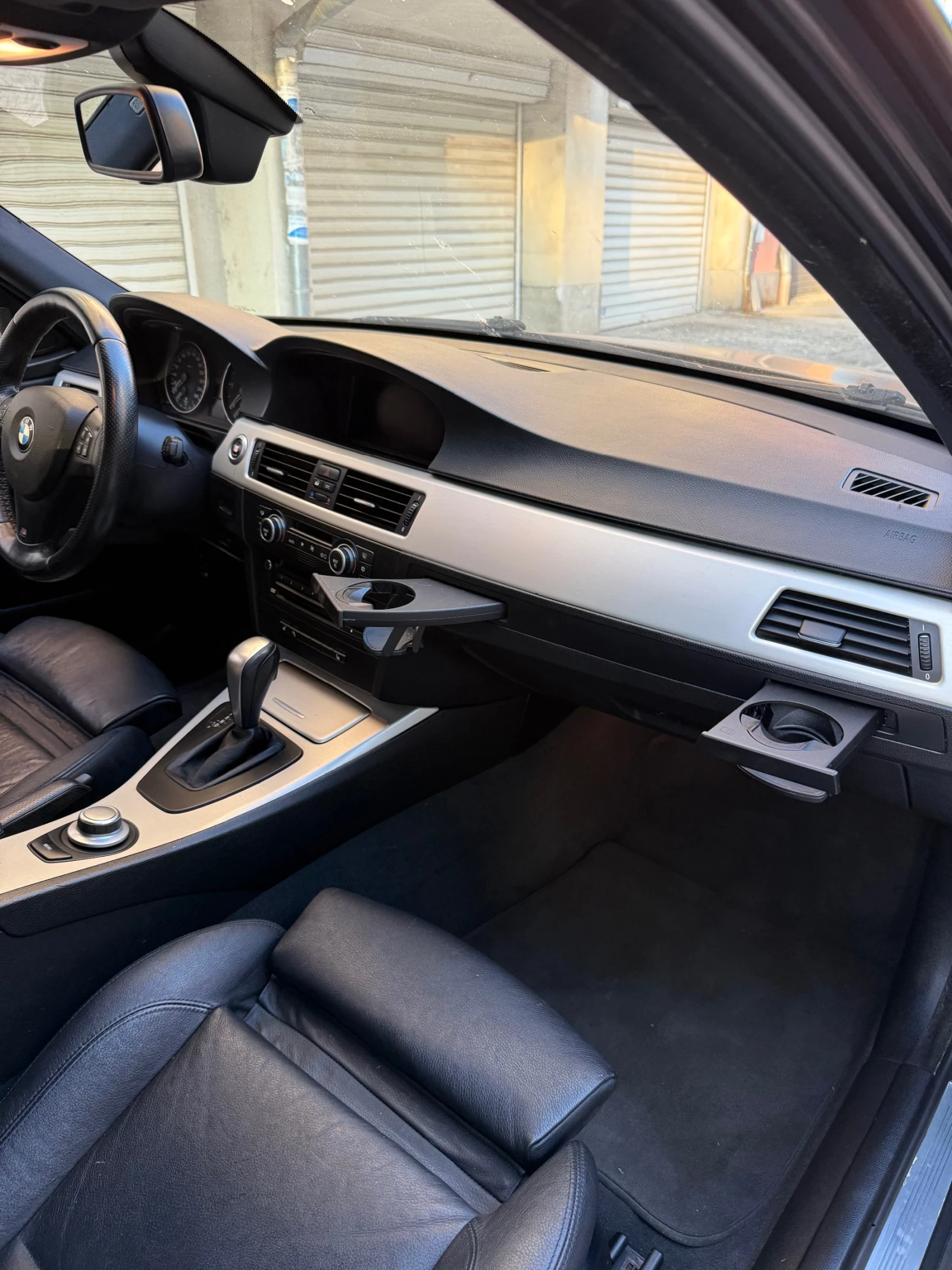 BMW 330 E91, снимка 12 - Автомобили и джипове - 55456020