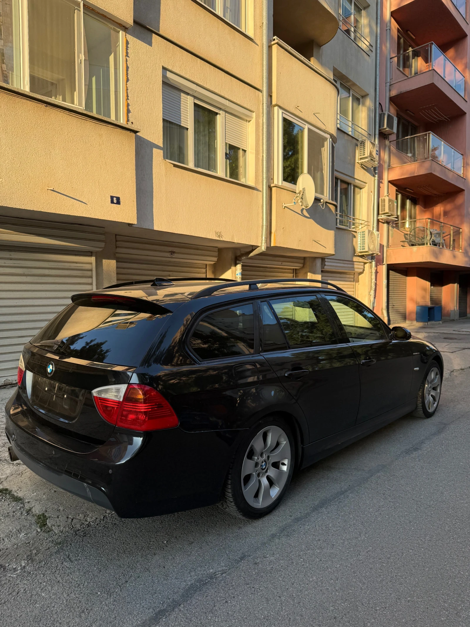 BMW 330 E91, снимка 5 - Автомобили и джипове - 55456020