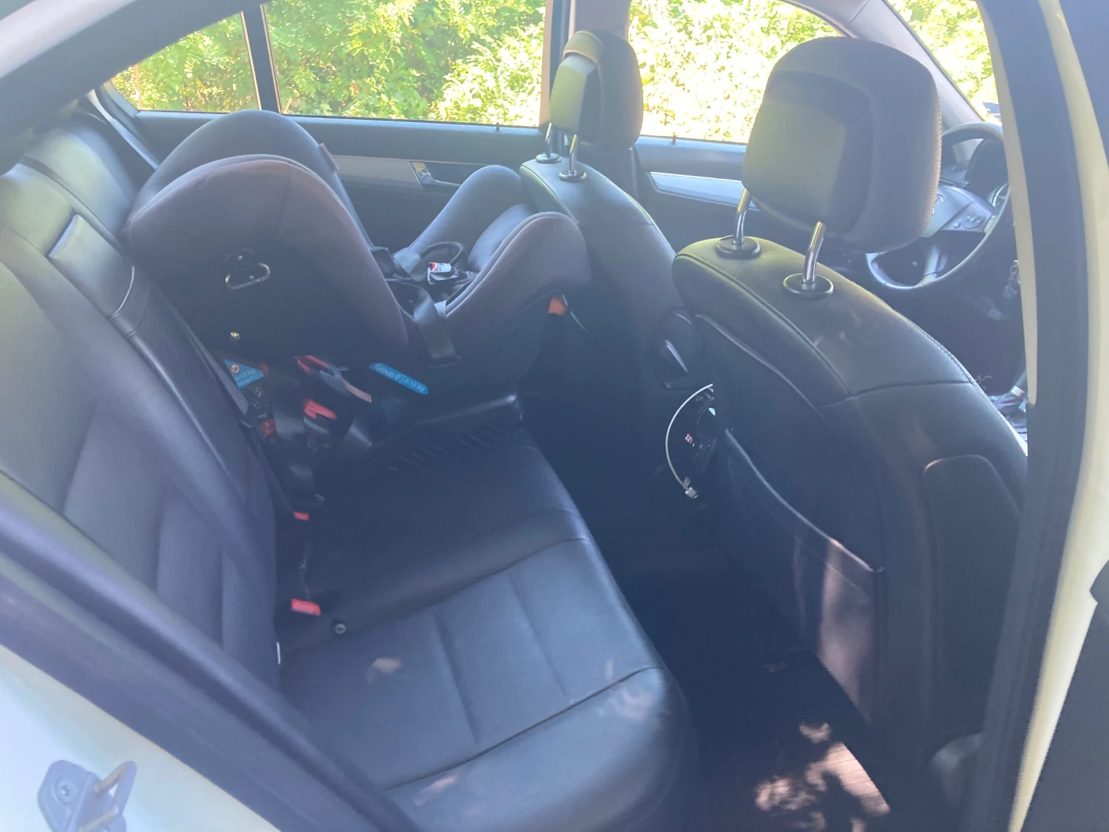 Mercedes-Benz C 220, снимка 7 - Автомобили и джипове - 55695698