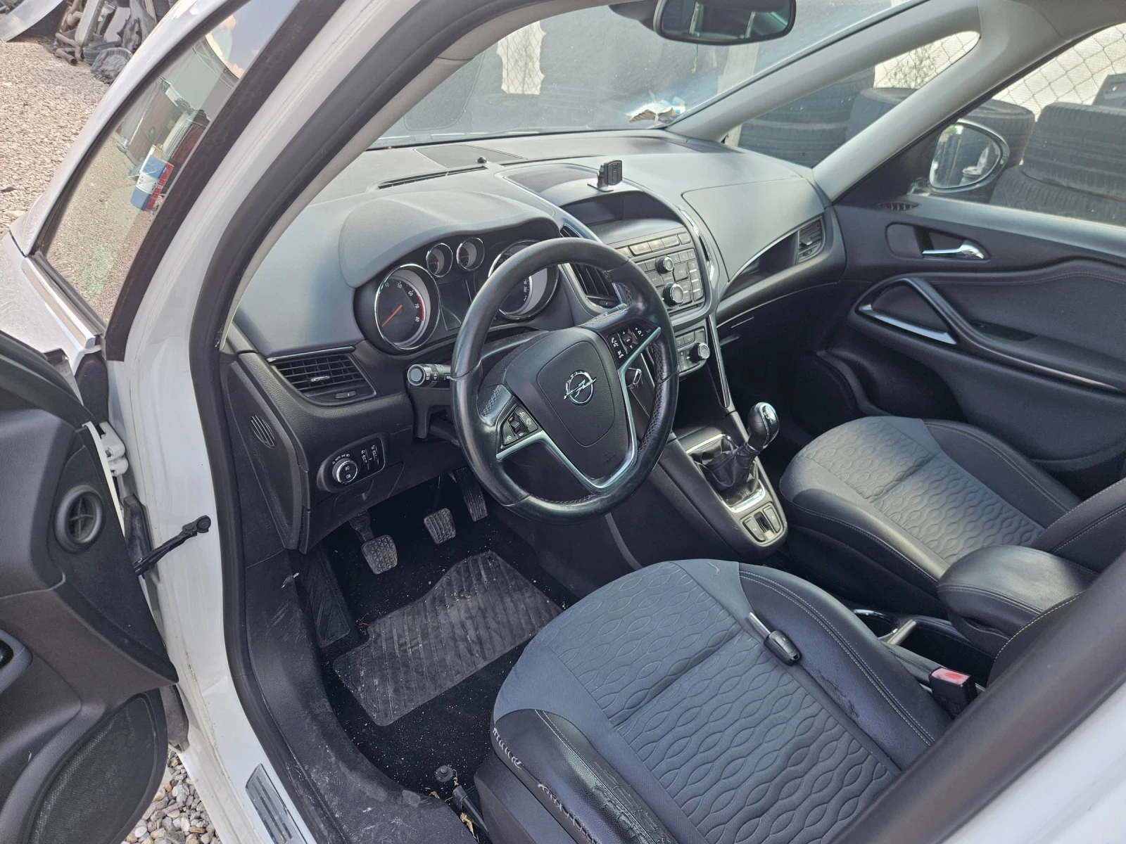 Opel Zafira 1.6 EKO EM-150KS, снимка 4 - Автомобили и джипове - 56099362